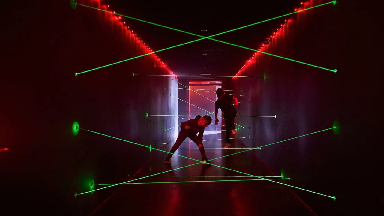 LAZER MAZE